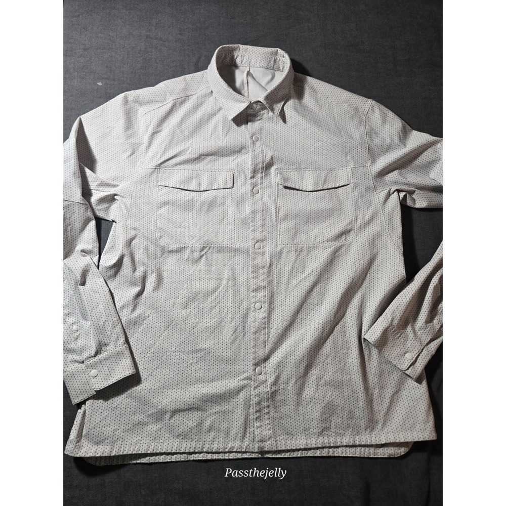 Lululemon Shirt Mens XXL Cream All Over Print Snap Front Shacket Performance